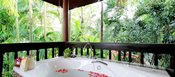 Отель Mom Tris Villa Royale Phuket