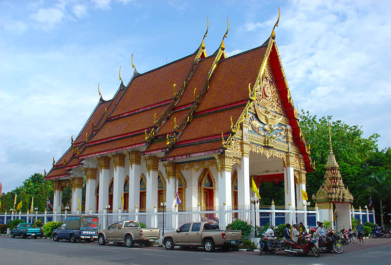 храм Wat Mongkol Nimit